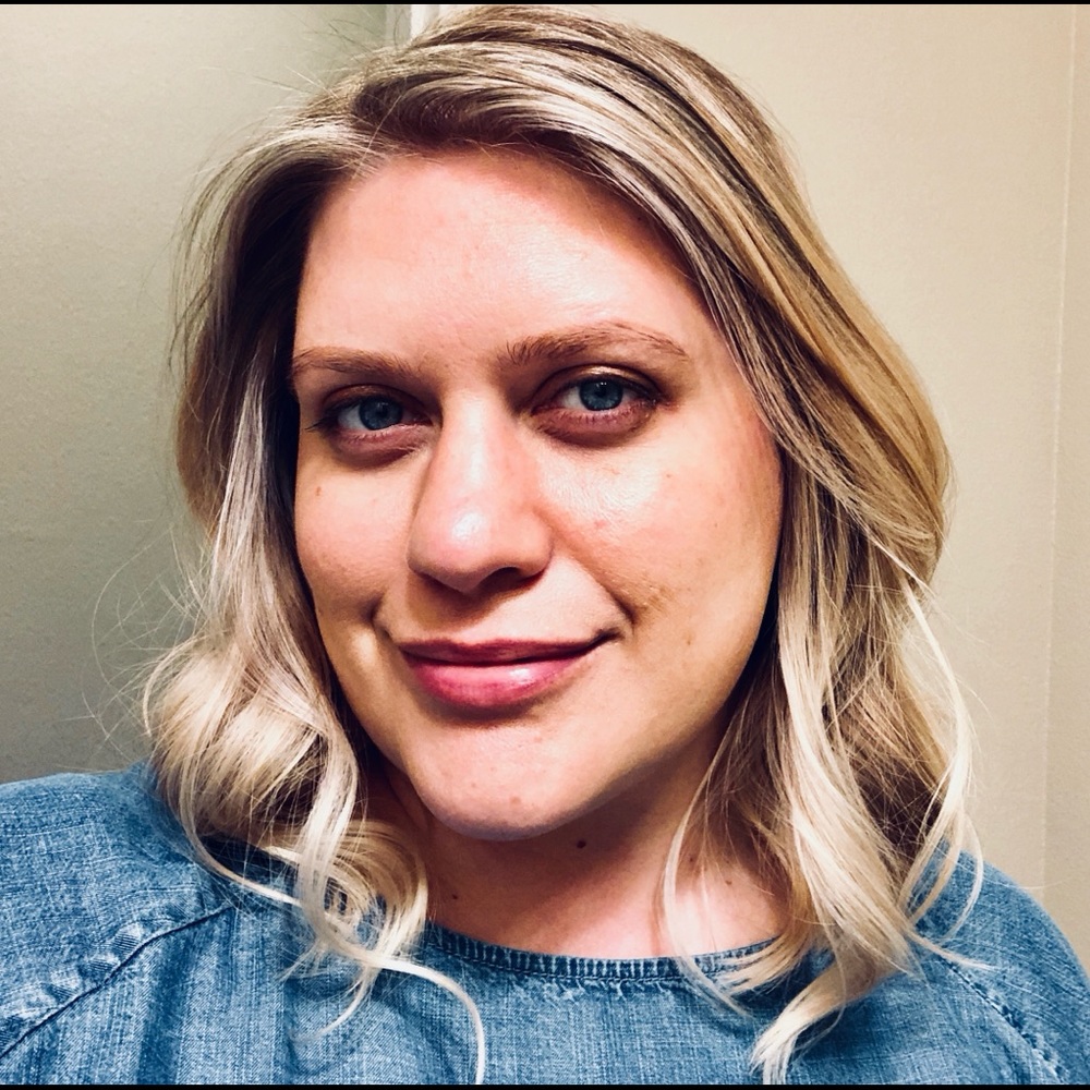 Meet your Posher, Lauralee